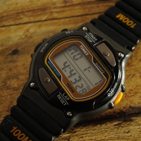 Vintage Timex Stealth Men's Black Indiglo 100M Timer New Battery 1993 - Picture 1 of 8